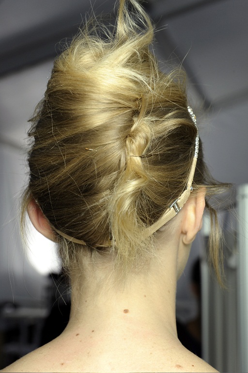 How To Hair: Louis Vuitton Spring/Summer 2012 Fashion Week